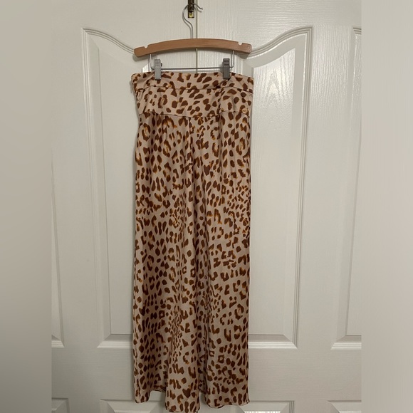 Free People leopard, satin skirt. Size 2. - Picture 1 of 7